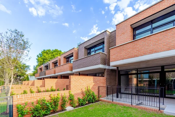 Redwood Satin FBS Face Brick - Image 4