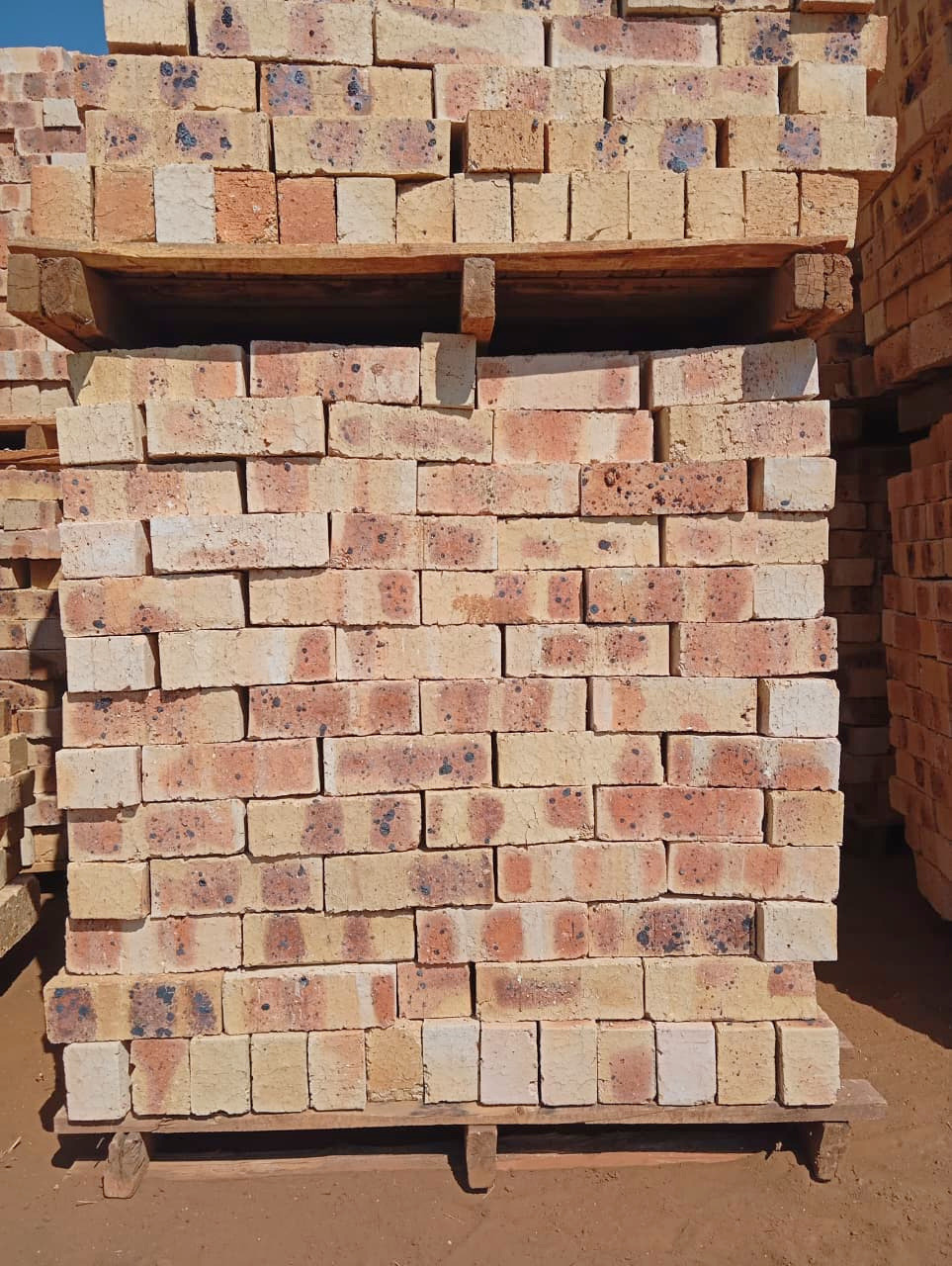 Honeyglow Travertine FBA Semi-Face Bricks - Image 2